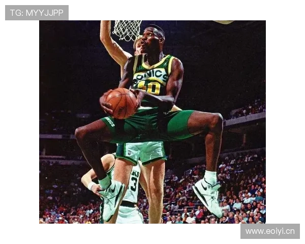 艾弗森无球跑动减少，单打占比提升改变进攻节奏